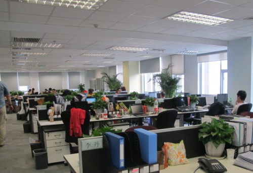 武漢首甲實(shí)業(yè)發(fā)展有限公司取得用于汽車車門防護(hù)板鈑金支架專利，減少空間占用:汽車鈑金
